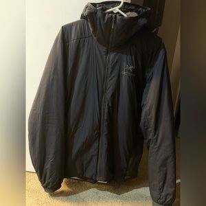 Black Arcteryx atom lt medium